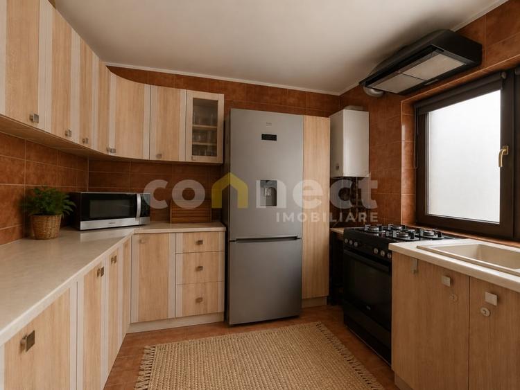 Duplex cu 5 camere cu Canalizare în Florești