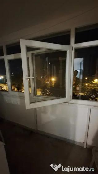 Apartament cu 3 camere decomandat în B-dul București