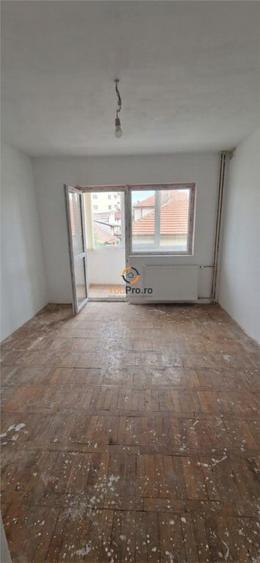 Apartament cu 2 camere decomandat în Dâmbovița
