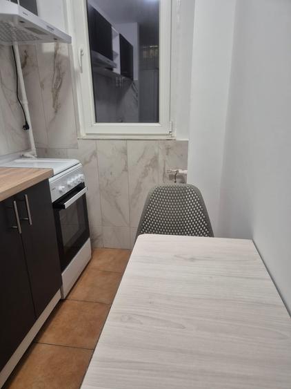 Apartament cu 2 camere semidecomandat în Pantelimon