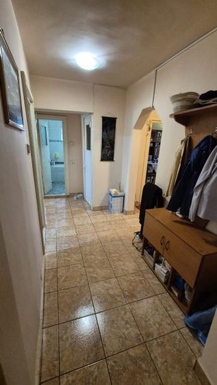 Vand Apartament 4 camere decomandat, 1 Mai , Alexandria - 9