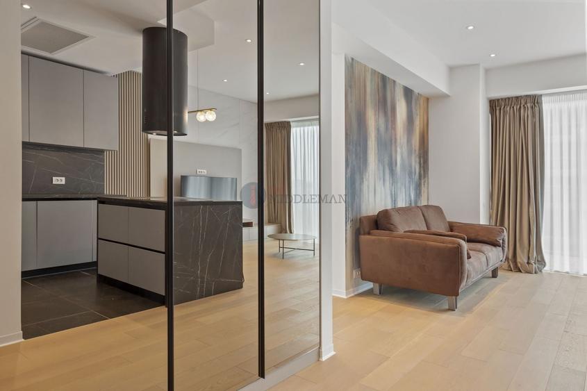 Apartament cu 3 camere semidecomandat, mobilat în Floreasca