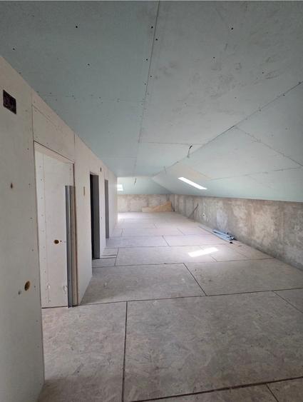 Casă individuală cu 5 camere cu Teren 512 Mp în Radu Negru