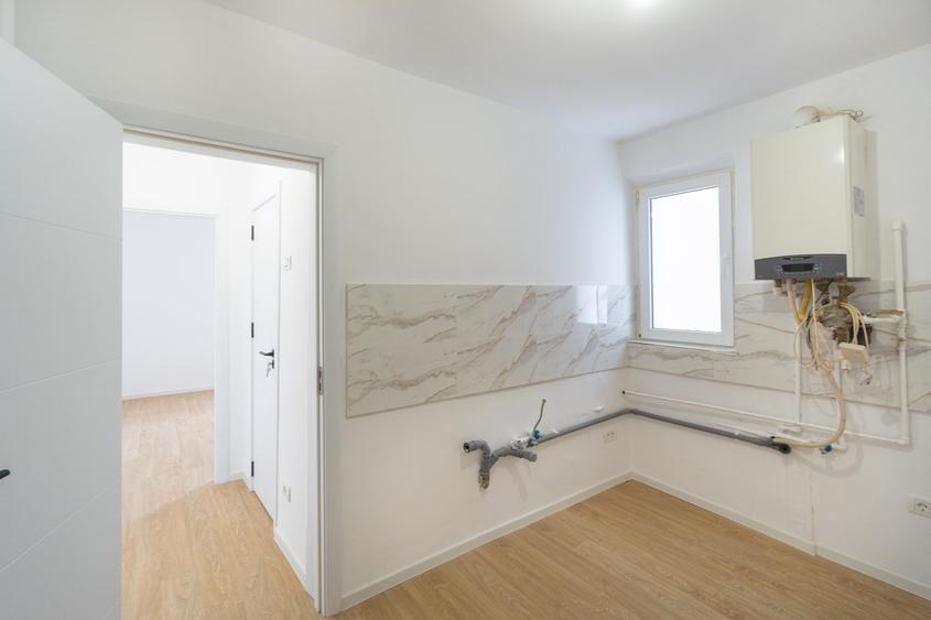 Apartament cu 2 camere decomandat în Baba Novac