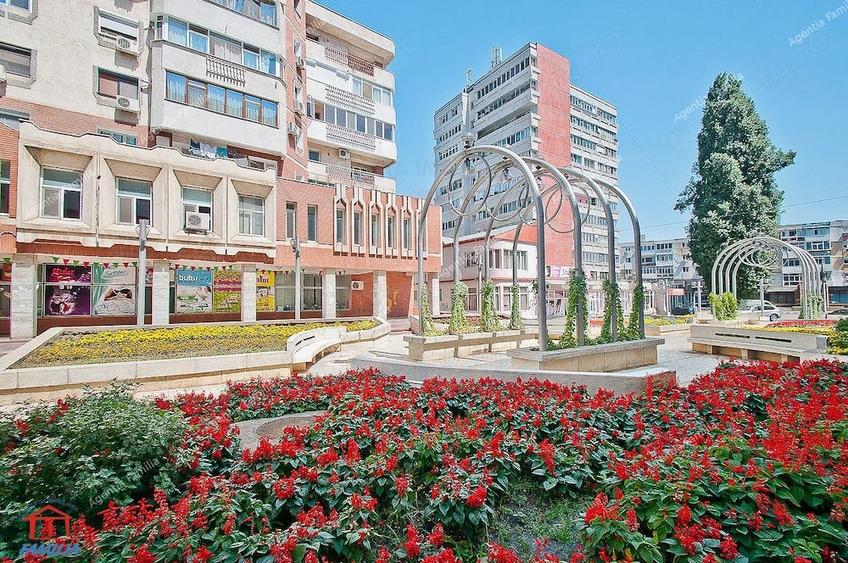 Garsonieră decomandată în Central