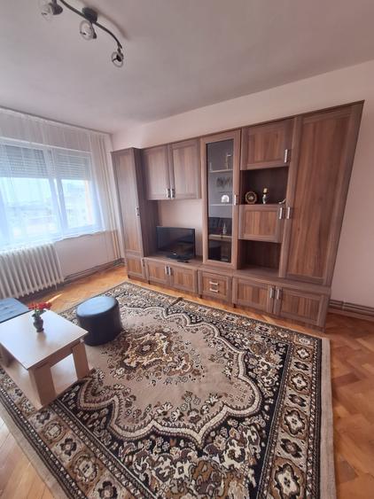 Apartament cu 2 camere decomandat în Circumvalațiunii