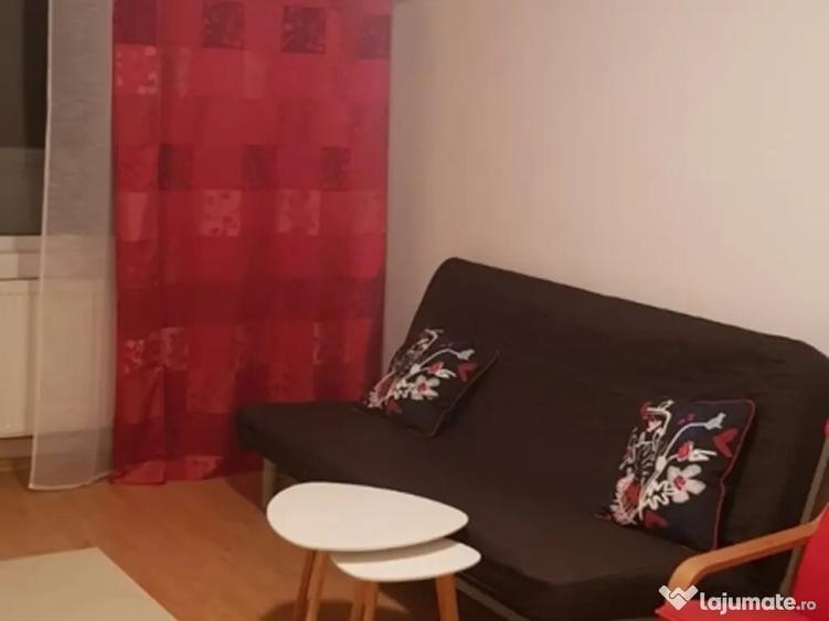 Garsonieră decomandată în Nerva Traian