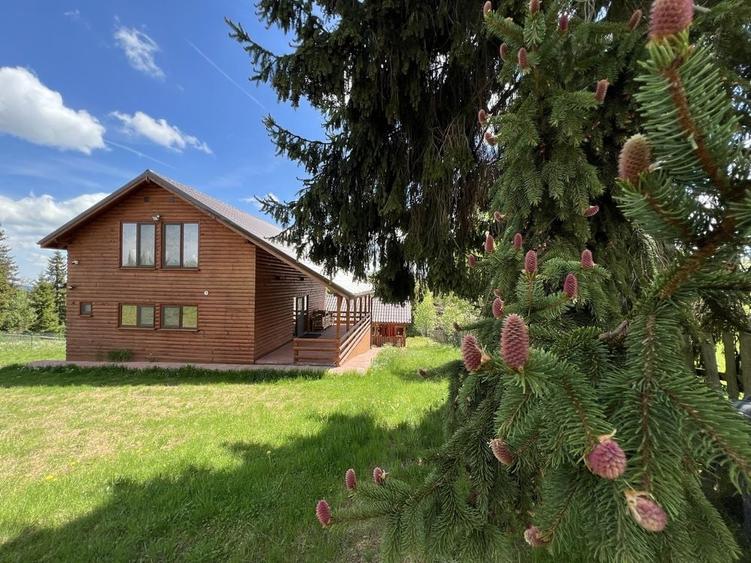 Casă cu 4 camere în Măguri