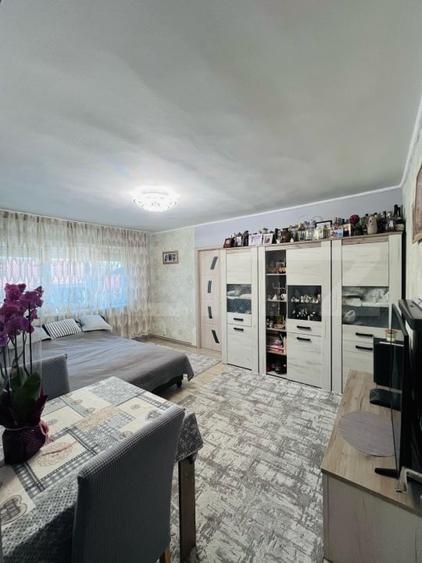Apartament de vanzare, cu 2 camere, 42 mp, zona 14 Mai - 1