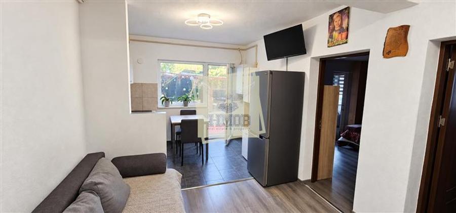 Apartament cu 3 camere decomandat, mobilat în Turnișor