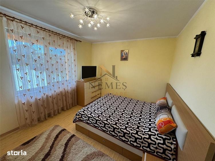 Casă cu 4 camere în Central