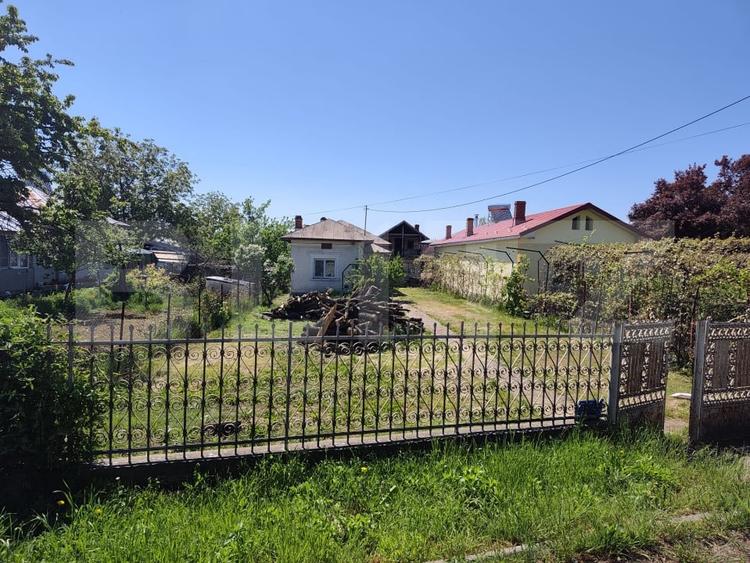 Casă individuală cu 4 camere cu Canalizare în Găești