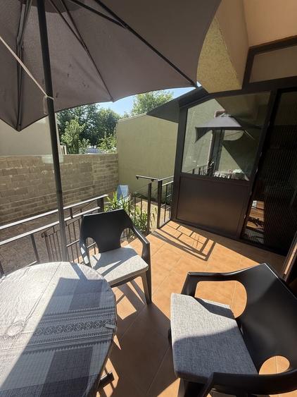 Apartament cu 3 camere decomandat în Exterior Vest