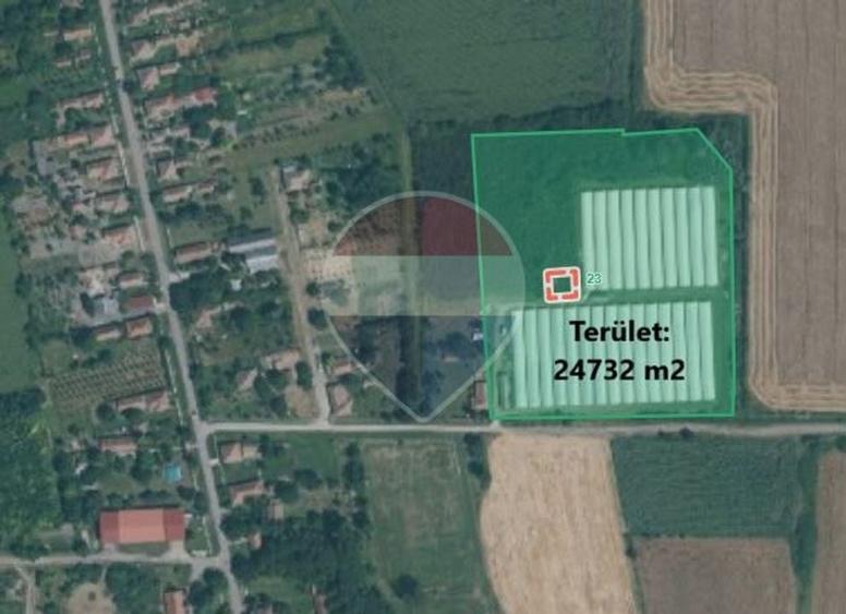 Teren agricol intravilan de 24732 mp, în Vest