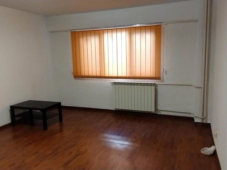 Garsonieră decomandată, mobilată în Timpuri Noi