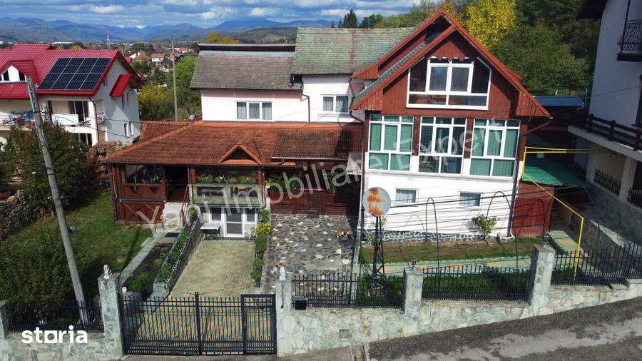 Casă cu 6 camere cu Teren 557 Mp în Central