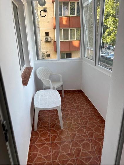 Apartament cu 3 camere decomandat în Aradului