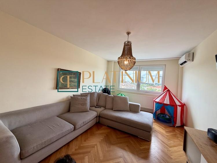 Apartament cu 3 camere semidecomandat în Take Ionescu