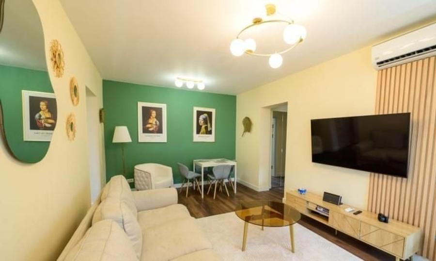 Apartament cu 3 camere semidecomandat, mobilat în Tomis II