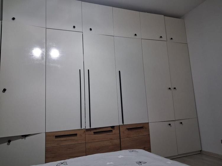 Apartament cu 2 camere semidecomandat în Florești