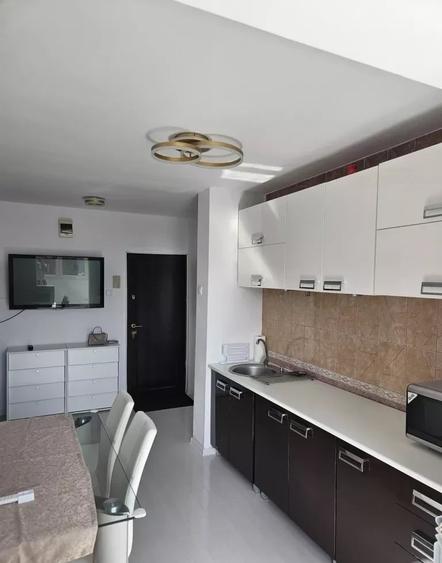 Apartament cu 2 camere decomandat, mobilat în Sebastian