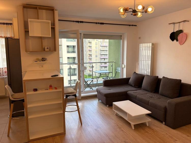 Apartament cu 2 camere decomandat, mobilat în Tractorul