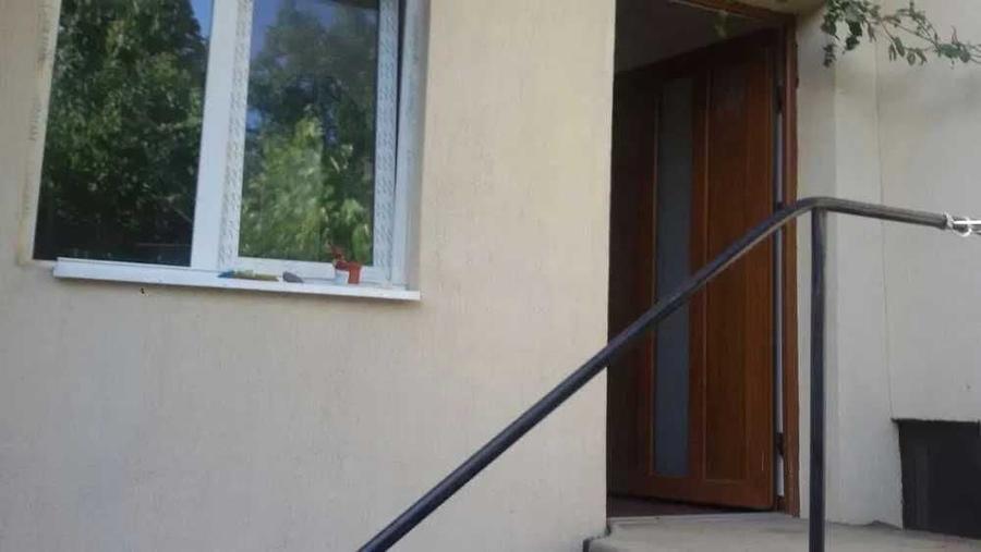 Apartament cu 2 camere nedecomandat în Gruia