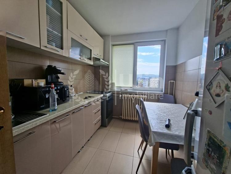 Apartament cu 3 camere semidecomandat, mobilat în Grigorescu