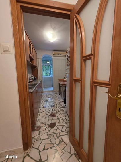 Apartament cu 3 camere decomandat în Drumul Taberei