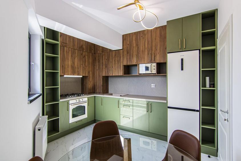 Apartament cu 2 camere decomandat, mobilat în Central