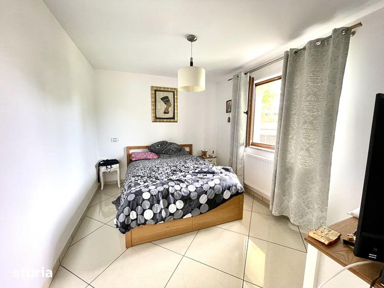 Casă cu 5 camere cu Teren 1500 Mp în CFR