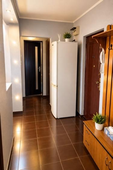 Apartament cu 2 camere decomandat, mobilat în Hotvon