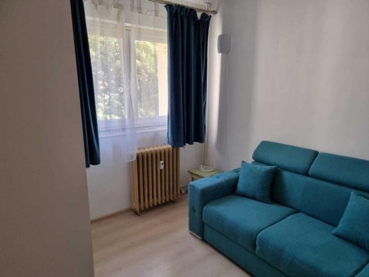 Apartament cu 3 camere semidecomandat, mobilat în Câmpia Libertății