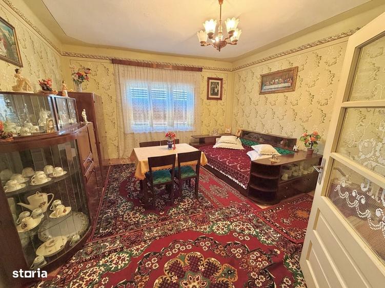 Casă cu 4 camere decomandat în Drașov