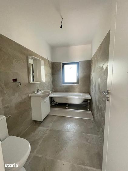 Casă cu 4 camere cu Teren 526.6 Mp în Domnești