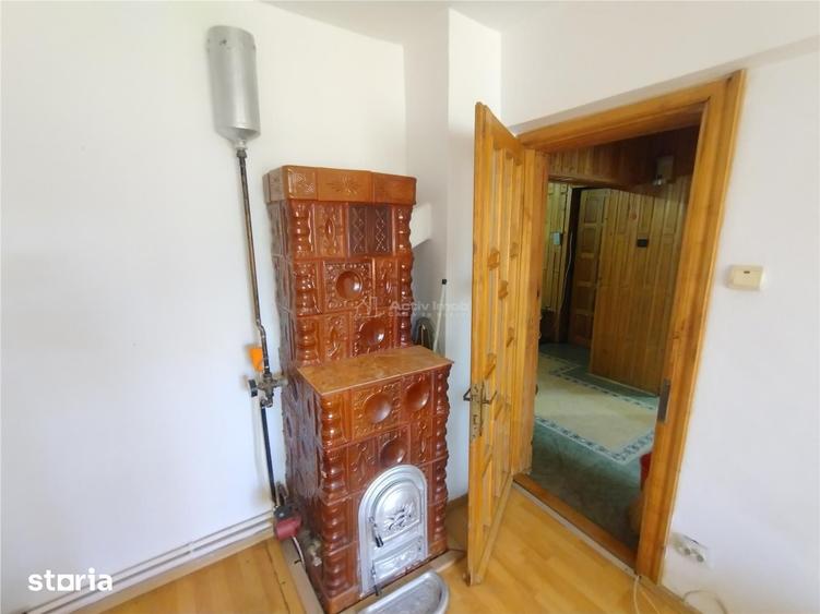 Apartament cu 4 camere decomandat în Central