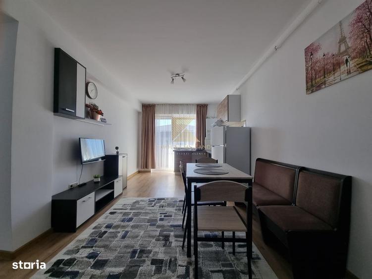 Apartament cu 2 camere nedecomandat în Sânpetru