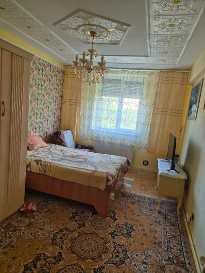 Apartament cu 2 camere decomandat, mobilat în Central