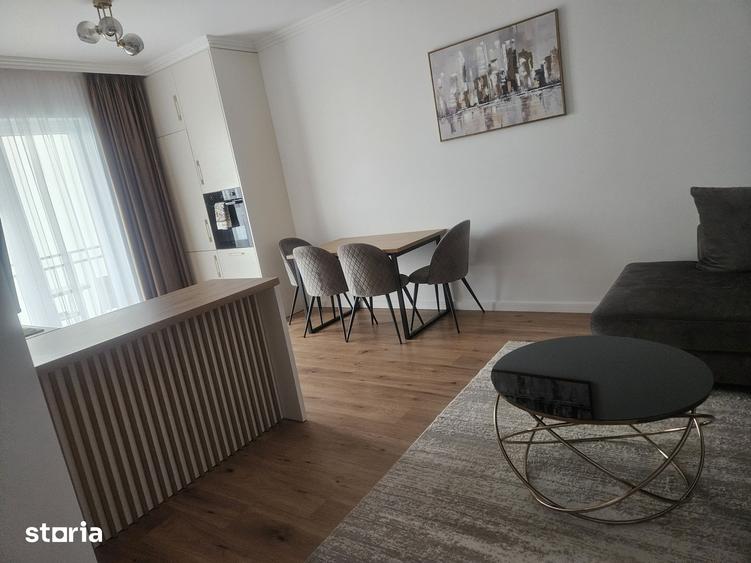 Apartament cu 3 camere decomandat în Ipotești