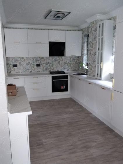 Casă cu 6 camere cu Teren 663 Mp în Crevedia