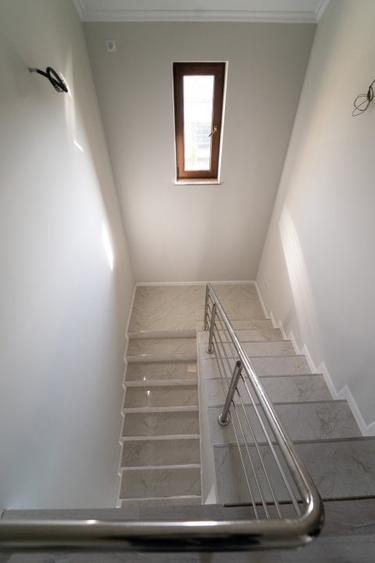 Casă individuală cu 4 camere cu Teren 400 Mp în Vânători