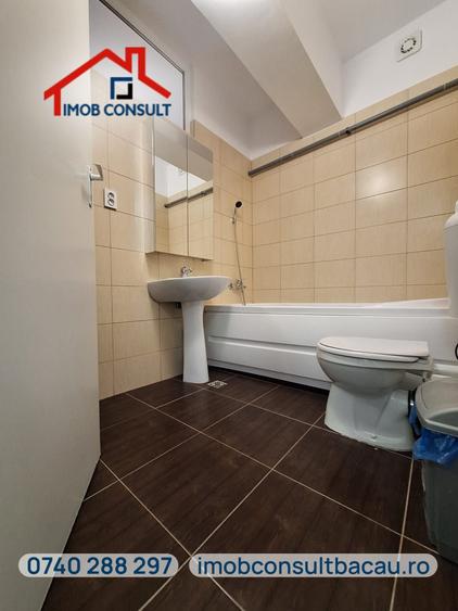 Apartament cu 2 camere nedecomandat în 9 Mai