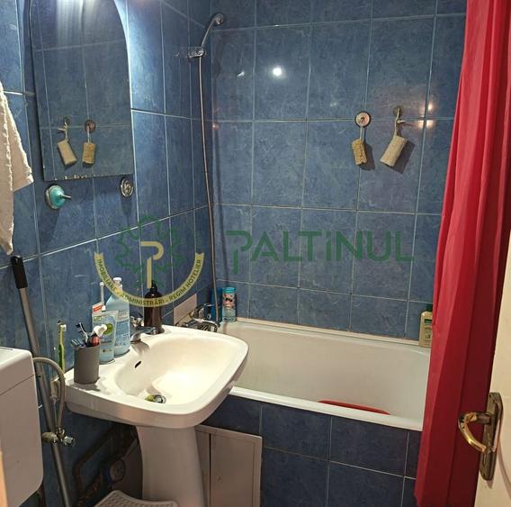 Apartament cu 2 camere semidecomandat în Vasile Aaron