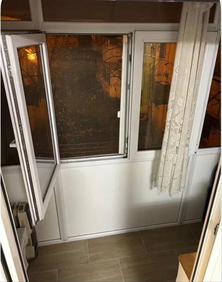 Apartament cu 3 camere decomandat în Craiovița Nouă