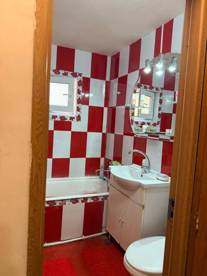 Apartament cu 2 camere decomandat în Micro 17