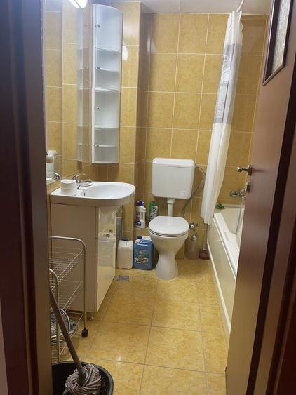 Apartament cu 2 camere decomandat în Berceni