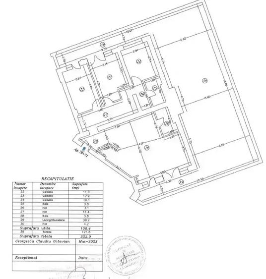 Penthouse cu 4 camere decomandat în Mihai Bravu