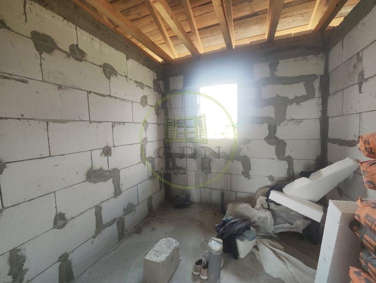 Casă individuală cu 4 camere cu Teren 402 Mp în Ișalnița