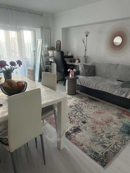 Apartament cu 4 camere decomandat în Păcurari