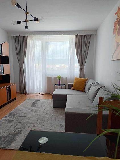 Apartament cu 2 camere decomandat în Central